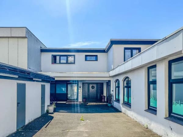 Immobilie in Neumünster - Neumünster - Wohn-/ Geschäftshaus in Zentrumslage - Bild 0