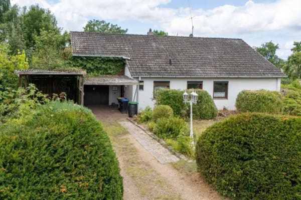 Immobilie in Bosau - Einfamilienhaus in Bosau mit großem Grundstück nahe dem Plöner See - Bild 3