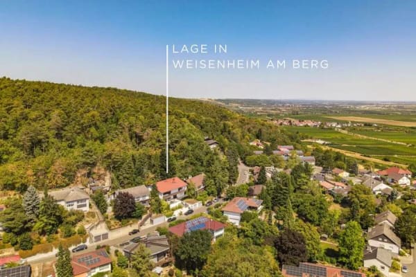 Immobilie in Weisenheim am Berg - Stilvolles Wohnen mit Charme und Weitblick in Weisenheim am Berg! - Bild 1