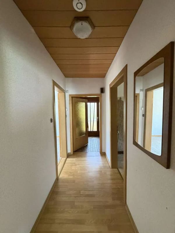 Immobilie in Oerlinghausen - Zwei- bis Dreifamilienhaus für den Handwerker am Südhang von Oerlinghausen - Bild 3
