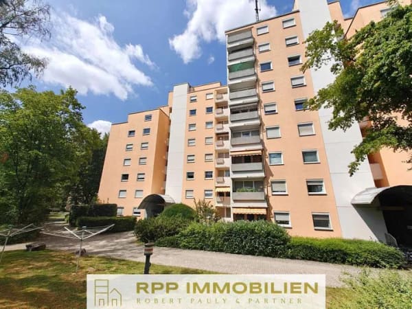 Immobilie in Oberschleißheim - Helle 3,5-Zimmerwohnung mit sonniger West-Loggia und vielseitigem Potenzial – ideal für Familien - Bild 0