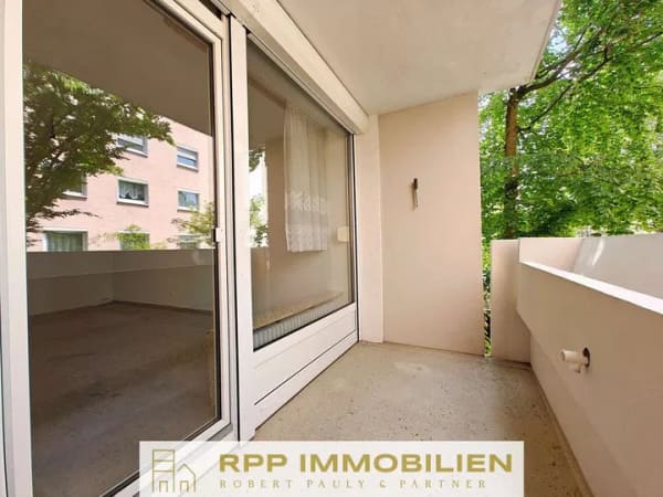 Immobilie in Oberschleißheim - Helle 3,5-Zimmerwohnung mit sonniger West-Loggia und vielseitigem Potenzial – ideal für Familien - Bild 1