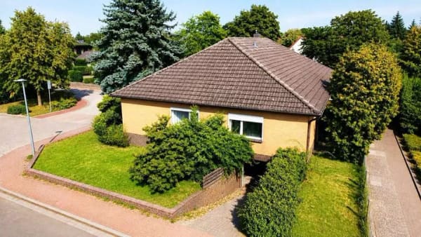 Immobilie in Uetze - Bungalow mit Tiefgarage und Vollkeller in Uetze - Bild 3