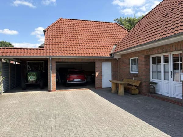 Immobilie in Jade - GROSSE FAMILIE – GROSSES TRAUMHAUS!
Carport+Garage+überd. Terrasse+massiver Wintergarten+Traumgarte - Bild 1