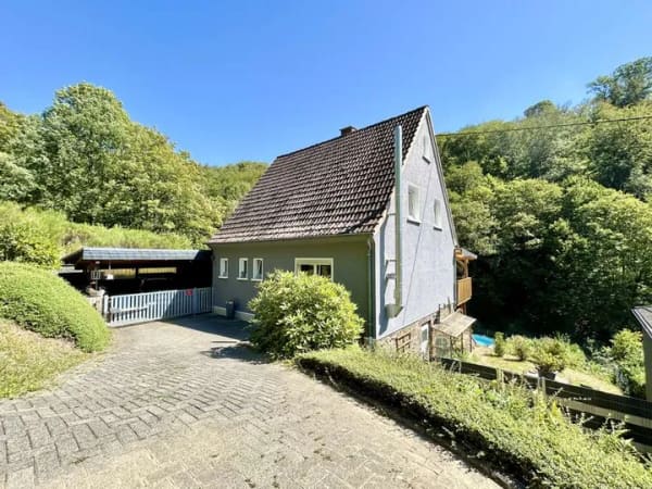 Immobilie in Kirchen (Sieg) - **Modernisiertes Einfamilienhaus in ruhiger Ortsrandlage von Freusburg** - Bild 3
