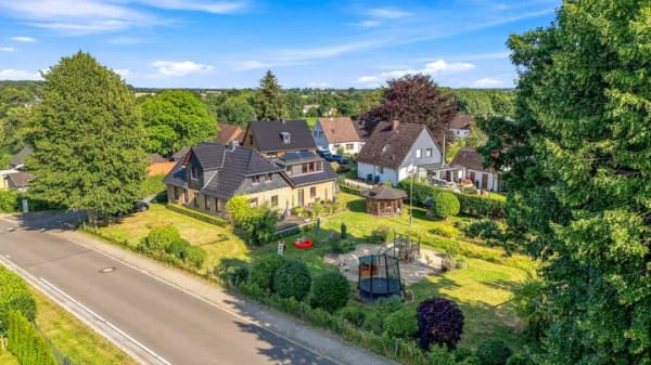 Immobilie in Nübel - Familientraum mit großem und privaten Garten - 164 m² Gesamtfläche für viel Platz und Entfaltung - Bild 1