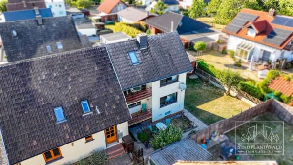 Immobilie in Höhfröschen - Gepflegtes Zweifamilienhaus mit viel Platz, großer Garage und ruhiger Lage in Höhfröschen - Bild 3