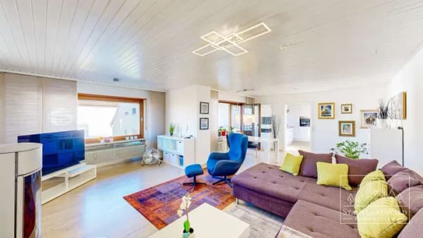 Immobilie in Höhfröschen - Gepflegtes Zweifamilienhaus mit viel Platz, großer Garage und ruhiger Lage in Höhfröschen - Bild 4