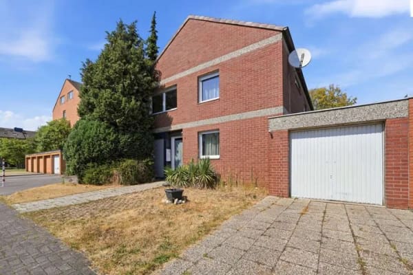 Immobilie in Frechen - Mit 3D: Viel Platz für Ihre Wohnideen – 
Großzügiges Zweifamilienhaus für Generationen oder Freunde - Bild 2