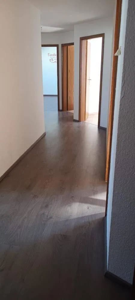 Immobilie in Adorf/Vogtland - Objekt-Nr.: 8126 - vermietete 3 ½-Zimmer-ETW mit Wanne im DG zentrumsnah in Adorf - Bild 0