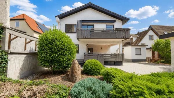 Immobilie in Biblis - Großzügiges Einfamilienhaus mit Garten, Balkon & Garage in ruhiger Lage von Biblis - Bild 0