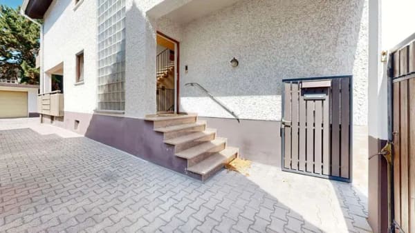 Immobilie in Biblis - Großzügiges Einfamilienhaus mit Garten, Balkon & Garage in ruhiger Lage von Biblis - Bild 2