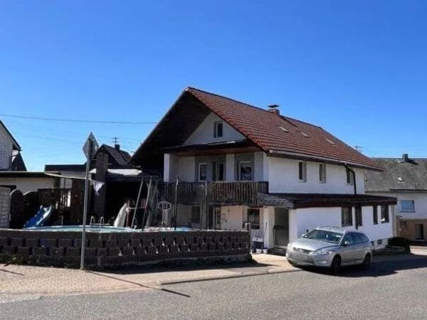 Immobilie in Fehl-Ritzhausen - Einfamilienwohnhaus mit 2 Wohnungen! Flexible Möglichkeiten für Selbstnutzer und Kapitalanleger! - Bild 2