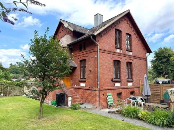 Immobilie in Ratekau - Attraktives Mehrfamilienhaus mit 3 abgeschlossenen Wohneinheiten und 7 Stellplätzen - Bild 0