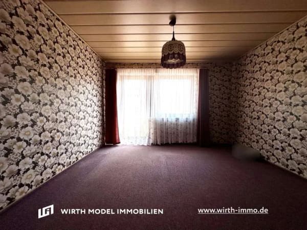 Immobilie in Ochsenfurt - Familienfreundliches Einfamilienhaus mit großem Eckgrundstück in Ochsenfurt-Hohestadt - Bild 4
