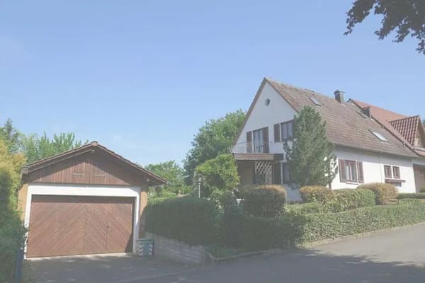 Immobilie in Urbach - URBACH- DIE FAMILIENFREUNDLICHE DHH, KLASSE LAGE, GROßER GARTEN, MIT OPTIONALEM BAUPLATZ ! - Bild 0