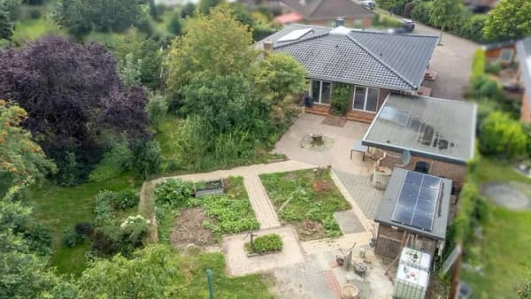 Immobilie in Ebstorf - Ein Haus, drei Wohneinheiten – maximale Freiheit für Ihre Wohnideen. - Bild 2