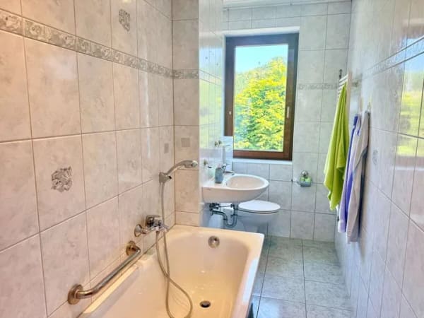 Immobilie in Neubrandenburg - HORN IMMOBILIEN ++ Haus mit Einliegerwohnung (vermietet) in Neubrandenburg Bergstraße - Bild 4