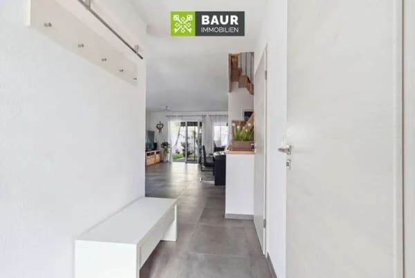 Immobilie in Fronreute - Neuwertige Doppelhaushälfte mit Wärmepumpe, Terrassen & Garten in Fronreute - Bild 3