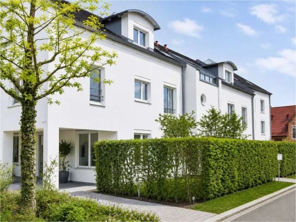 Immobilie in Langweid am Lech - Wohnglück mit Aussicht – gepflegte Wohlfühlwohnung mit Balkon - Einziehen oder clever investieren - Bild 0