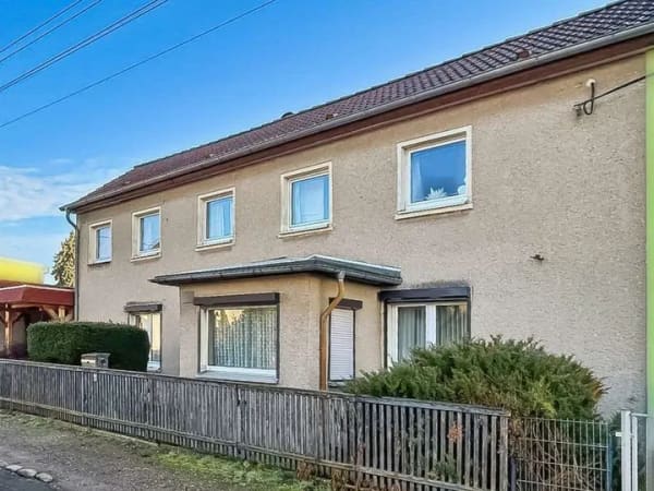 Immobilie in Schkeuditz - Sanierungsbedürftiges Haus mit vielen Zimmer und großem Garten in ruhiger Lage von Schkeuditz - Bild 2