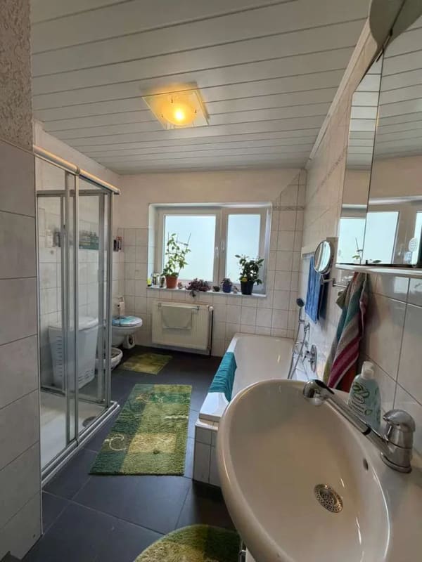 Immobilie in Lautertal - Wohnen im Grünen - gepflegtes Ein – bis Zweifamilienhaus in Feldrandlage - Bild 3