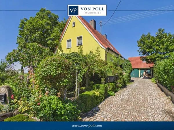 Immobilie in Hofheim in Unterfranken - Leben auf dem Land: Modernisiertes EFH mit traumhaftem Weitblick - Bild 0