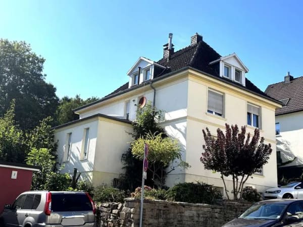 Immobilie in Schwelm - Geräumiges Zweifamilienhaus auf großzügigem Grundstück in Schwelm - Bild 1