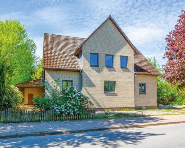 Immobilie in Grönwohld - 22956 Grönwohld - Ihr Zuhause mit Perspektive - Großes Einfamilienhaus - Bild 2