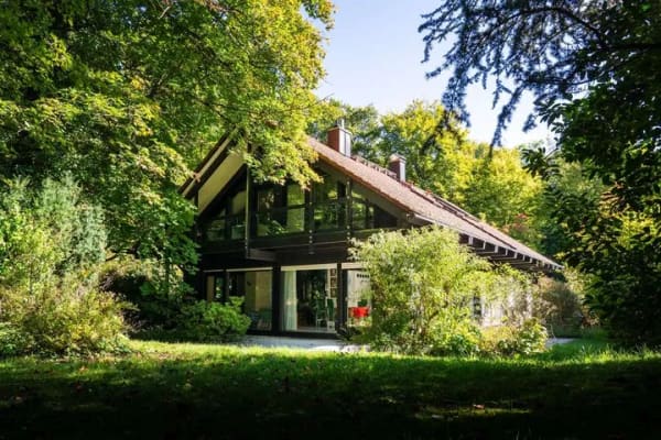 Immobilie in Pöcking - HUF Haus mit ca. 2.300 m² Grund in Feldafing - 8 Gehminuten zum See - Ortsrandlage - Bild 0