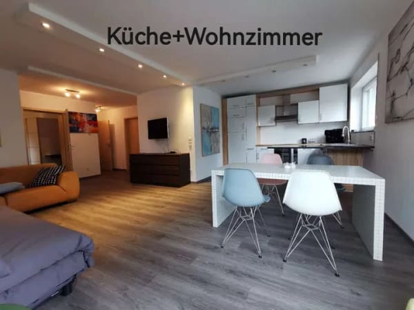 Immobilie in Burgrieden - Viel Platz für den Alltag in diesem Mehrfamilienhaus in Burgrieden - Bild 1