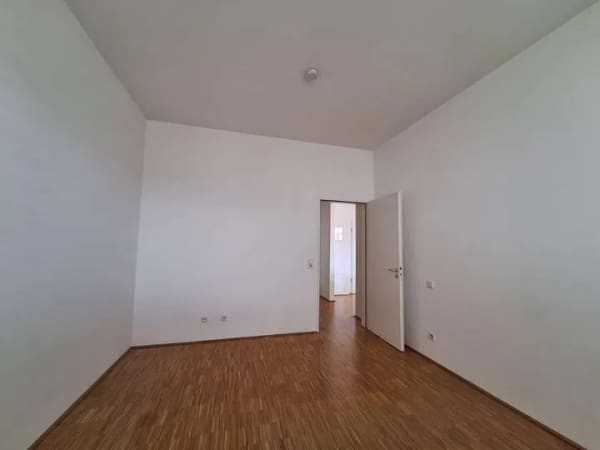 Immobilie in Burgrieden - Viel Platz für den Alltag in diesem Mehrfamilienhaus in Burgrieden - Bild 2