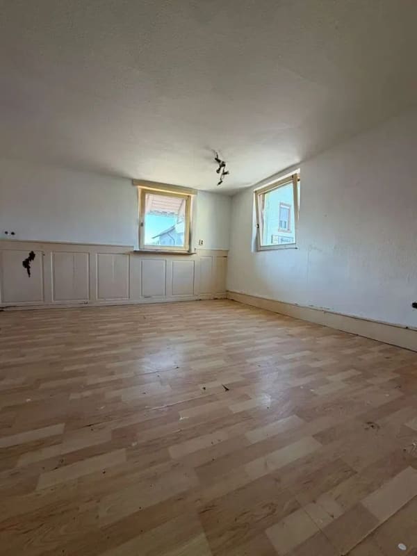 Immobilie in Herbolzheim - Ideales Sanierungsobjekt mit Nebengebäude auf ca. 437 m² Grundstück - Bild 3