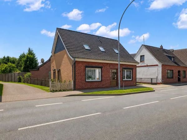 Immobilie in Bremervörde - Anpacken, gestalten, verwirklichen: Haus mit 1.923 m² Grundstück in zentraler Lage - Bild 1
