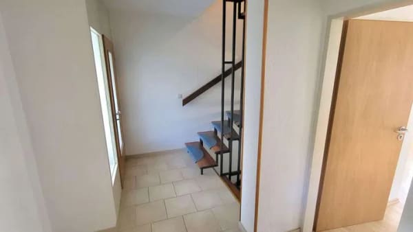 Immobilie in Holzheim - +++Holzheim, RMH, Garage, ca. 130 m² Wfl. 5,5 Zimmer,
herrliche Ortsrandlage+++, - Bild 2