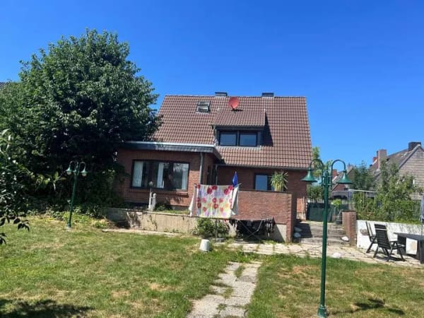 Immobilie in Ascheberg - Einfamilienhaus mit Nebengebäude  - Bild 1