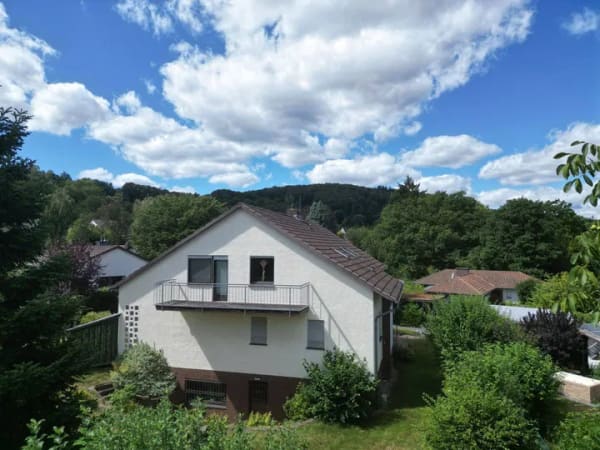 Immobilie in Witzenhausen - Solides Einfamilienhaus mit großem Grundstück in begehrter Wohnlage von Witzenhausen - Bild 2