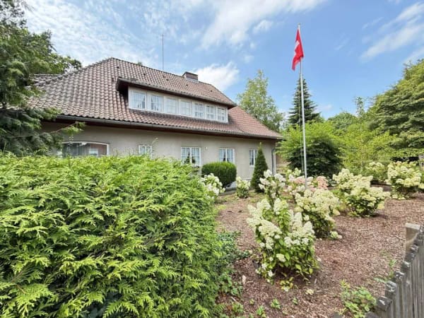 Immobilie in Zernien - Landhaus mit besonderem Charme, Stilvolle ehemalige Arztvilla auf großem Grundstück - Bild 1