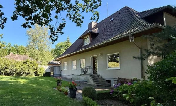 Immobilie in Zernien - Landhaus mit besonderem Charme, Stilvolle ehemalige Arztvilla auf großem Grundstück - Bild 3