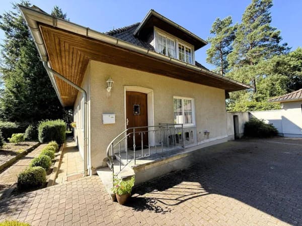 Immobilie in Zernien - Landhaus mit besonderem Charme, Stilvolle ehemalige Arztvilla auf großem Grundstück - Bild 4