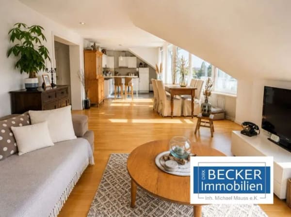 Immobilie in Meerbusch - Über den Dächern von Büderich – eine ganze Etage für sich: 3 Zimmer, Südbalkon & Einbauküche - Bild 0