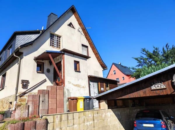 Immobilie in Schwarzenberg/Erzgebirge - Kleine feine Doppelhaushälfte zum renovieren und einziehen! - Bild 2