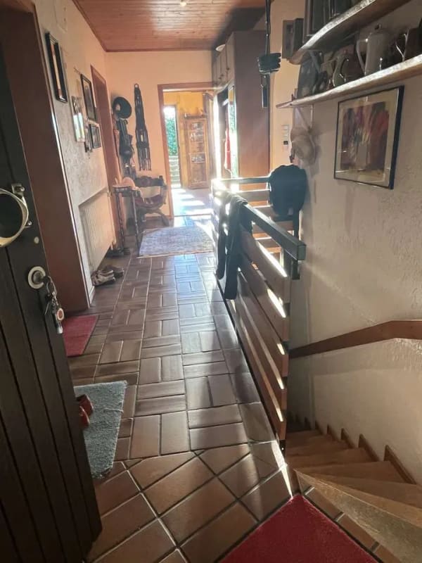 Immobilie in Hünfeld - Wohlfühl-Einfamilienhaus mit gelungenem Grundriss und großem Grundstück in bevorzugter Aussichtslage - Bild 3