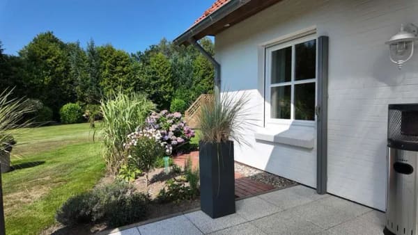 Immobilie in Hennstedt - Exklusives Zuhause nahe Eider & Nordsee - Hochwertig ausgestattet mit atemberaubenden Gartenparadies - Bild 3