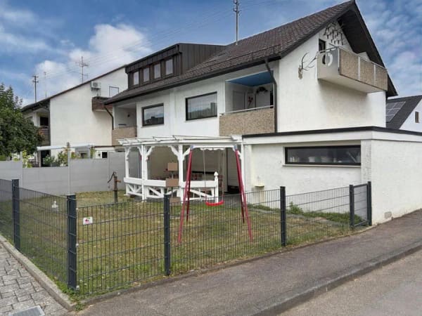 Immobilie in Löchgau - Doppelhaushälfte in ruhiger Lage - Bild 1