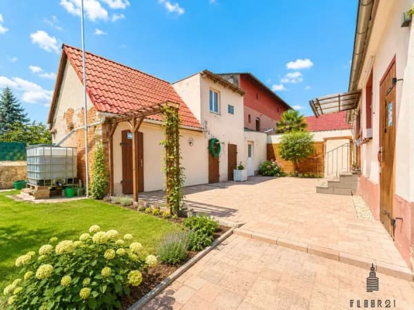 Immobilie in Barby - Ihr neues Familienparadies: Freistehendes Einfamilienhaus mit Pool, Terrasse & Garage - Bild 0