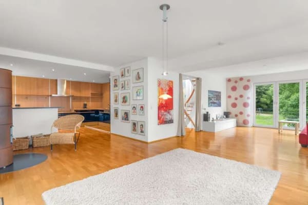 Immobilie in Königstein - Großzügige Doppelhaushälfte im „Haus-im-Haus“-Konzept mit viel Licht und Nähe zur Natur - Bild 1