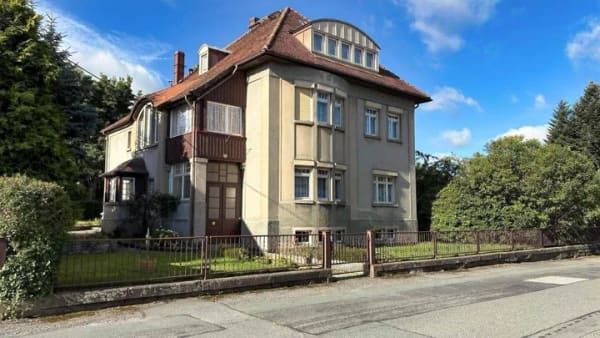 Immobilie in Ebersbach-Neugersdorf - Ein besonderes und interessantes Haus - Bild 0