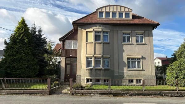 Immobilie in Ebersbach-Neugersdorf - Ein besonderes und interessantes Haus - Bild 1