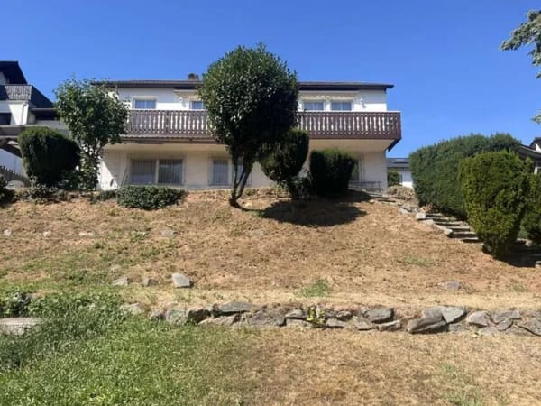 Immobilie in Breuberg - Großzügiges Einfamilienhaus (ELW möglich) mit großem Garten in Breuberg / Sandbach - Bild 0